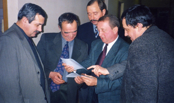 Встреча 2001003