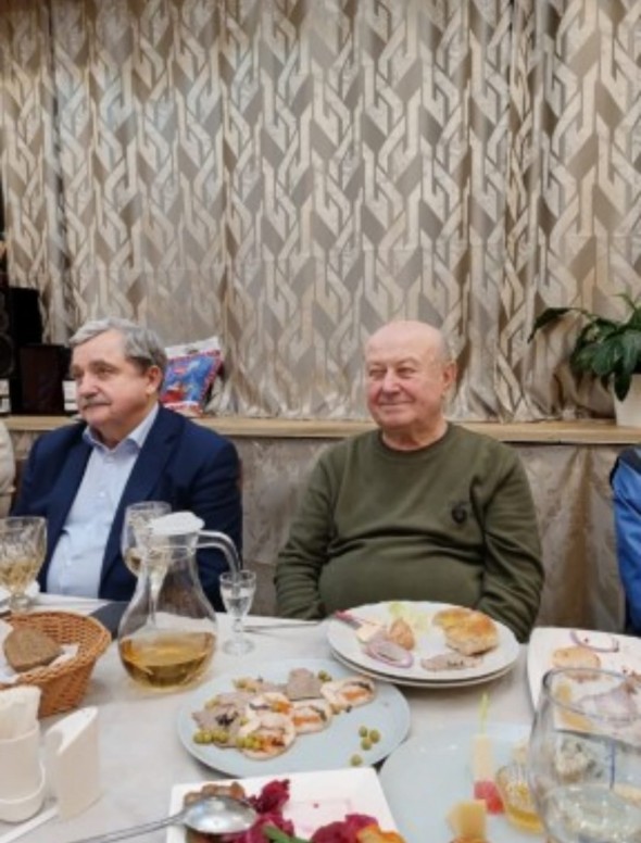 PHOTO-2025-12-13-08-53-04